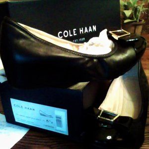 COLE HAAN- EMORY BOW 40 MM WEDGE